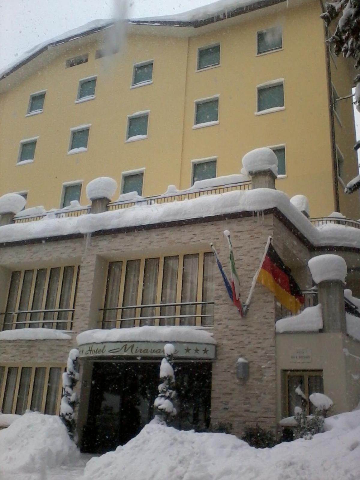 Hotel Miravalle 2000 Lizzano in Belvedere Kültér fotó